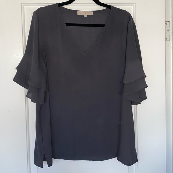 Loft grey ruffle sleeve top size large - Picture 1 of 5